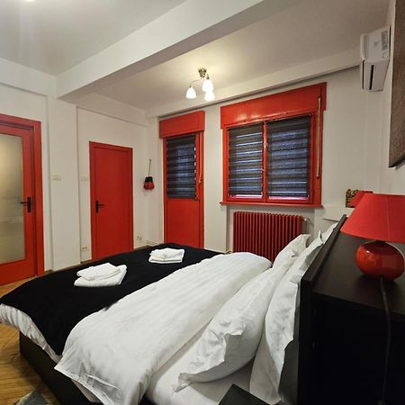 Appartamento Alt Studio Bucarest Esterno foto