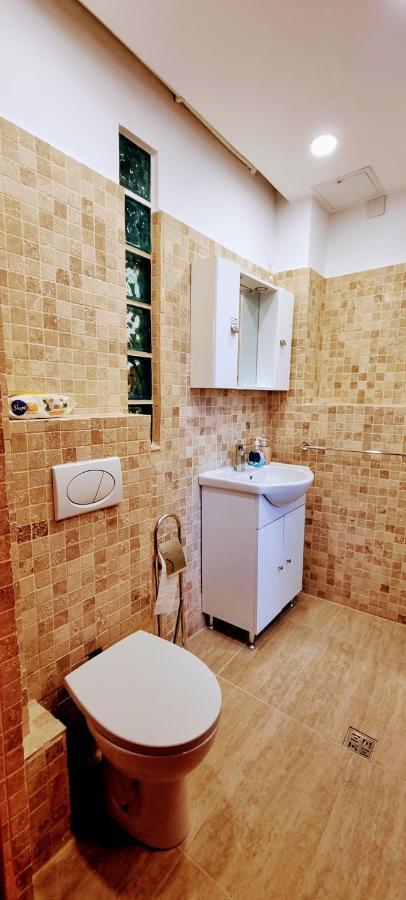 Appartamento Alt Studio Bucarest Esterno foto