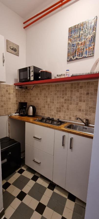 Appartamento Alt Studio Bucarest Esterno foto
