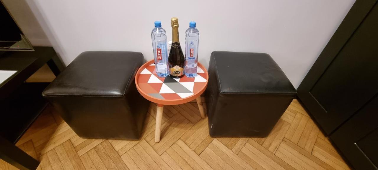 Appartamento Alt Studio Bucarest Esterno foto