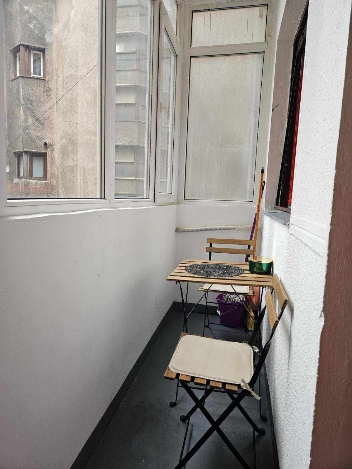 Appartamento Alt Studio Bucarest Esterno foto
