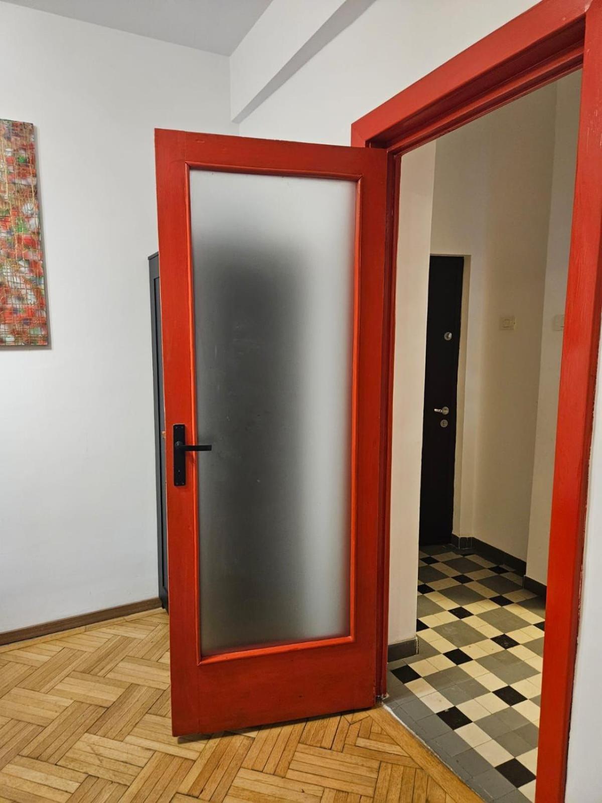 Appartamento Alt Studio Bucarest Esterno foto