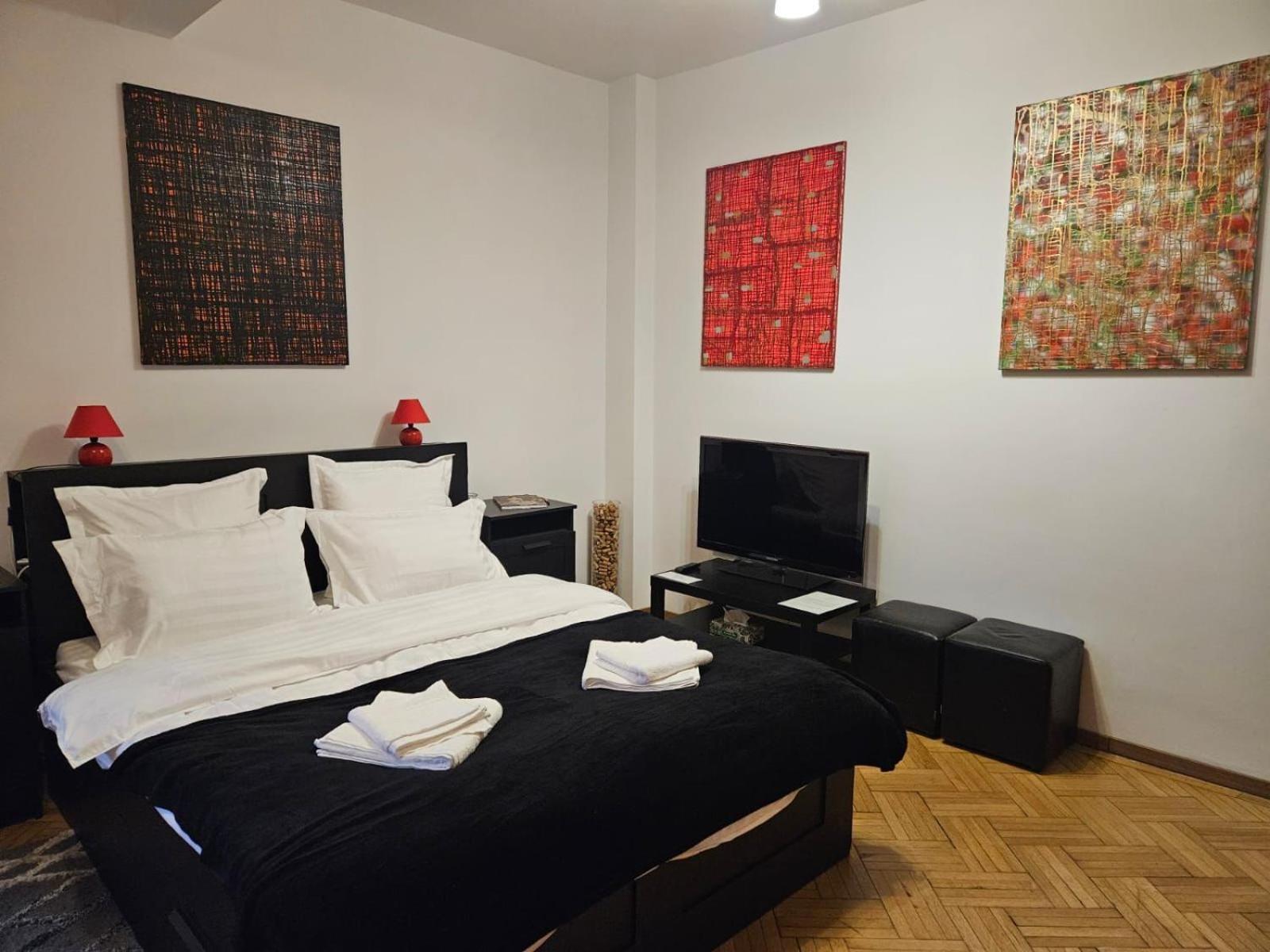 Appartamento Alt Studio Bucarest Esterno foto